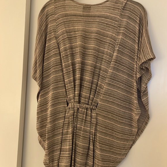 Ella Moss butterfly top Size Small - Picture 2 of 7